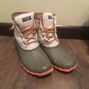 Sperry Duck boots size 9 (read description)